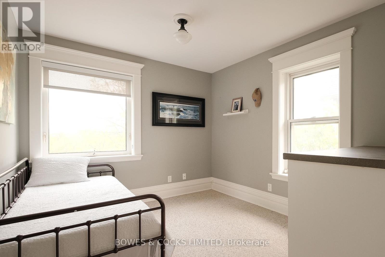 247 Engleburn Avenue, Peterborough, Ontario  K9H 1S5 - Photo 29 - X12160439