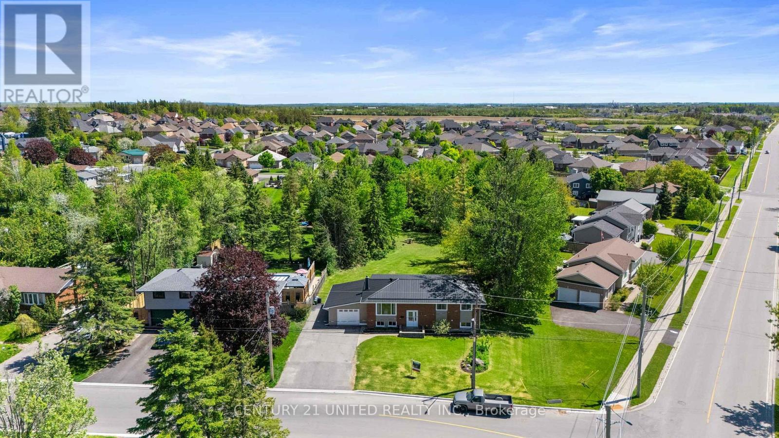 7 Hillside Drive, Kawartha Lakes, Ontario  K9V 1A4 - Photo 41 - X12160719