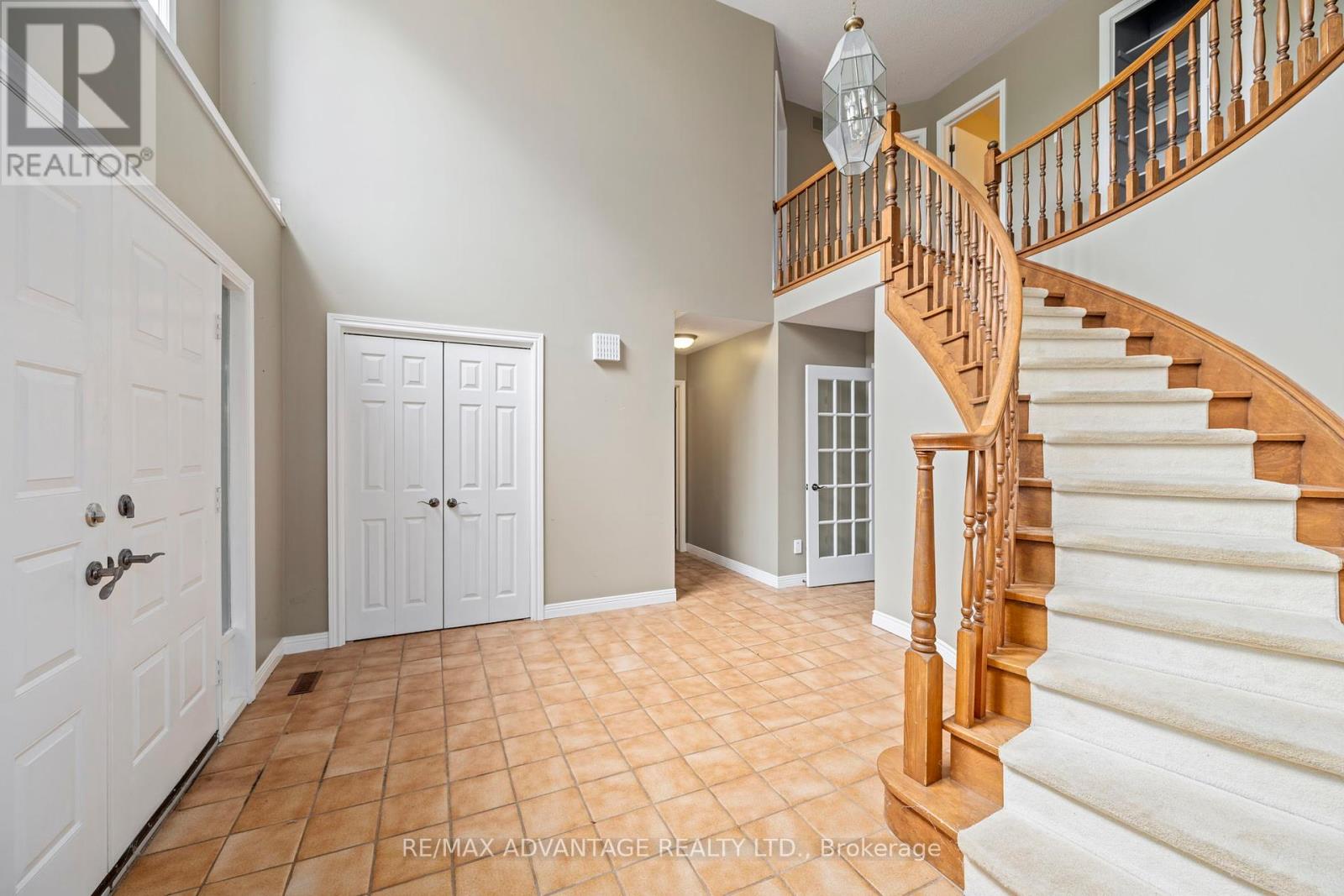 62 Parks Edge Close, London South, Ontario  N6K 3P8 - Photo 11 - X12159909