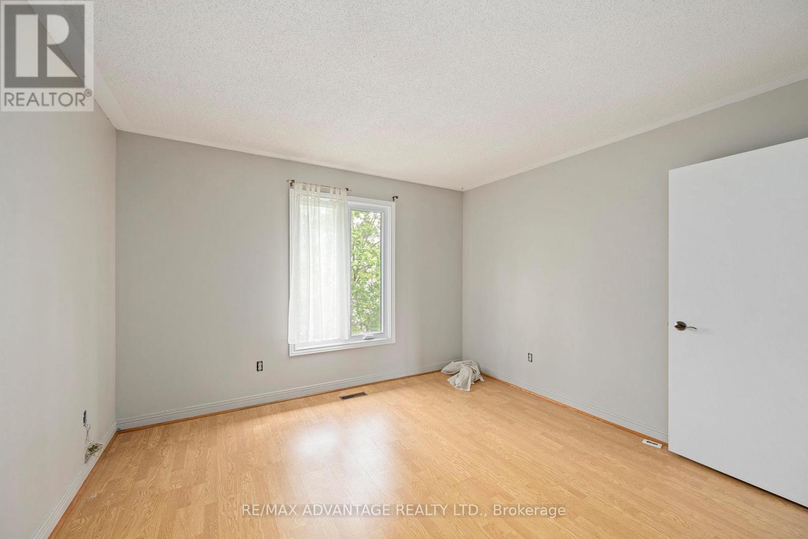62 Parks Edge Close, London South, Ontario  N6K 3P8 - Photo 18 - X12159909
