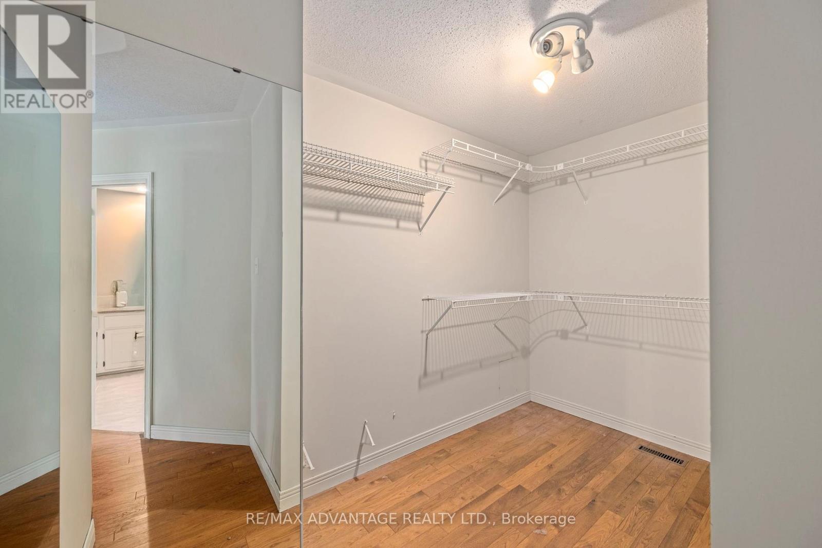 62 Parks Edge Close, London South, Ontario  N6K 3P8 - Photo 23 - X12159909