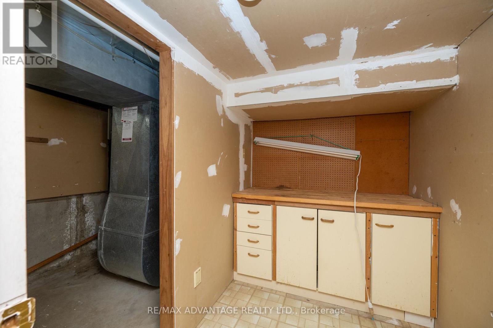 62 Parks Edge Close, London South, Ontario  N6K 3P8 - Photo 29 - X12159909