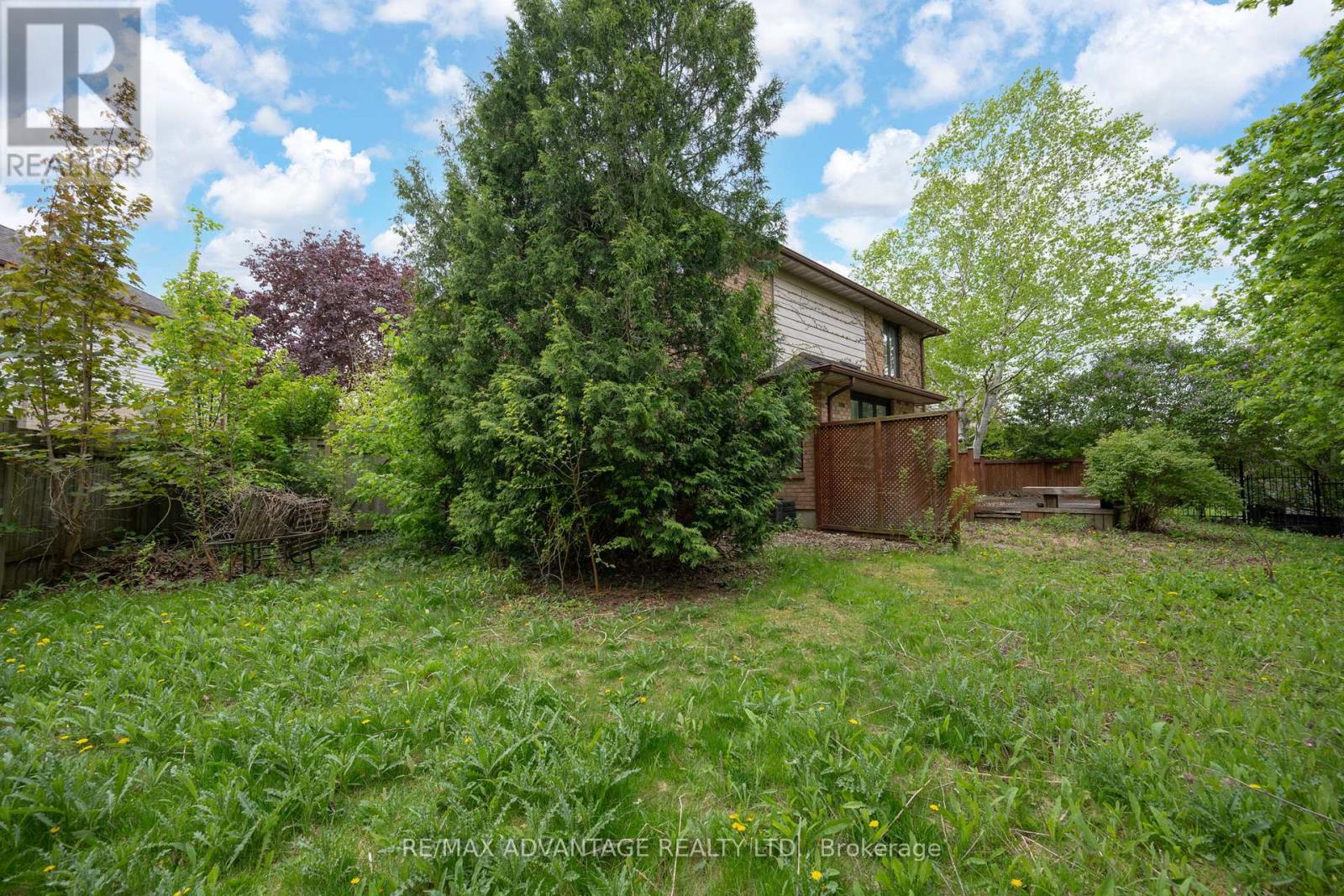 62 Parks Edge Close, London South, Ontario  N6K 3P8 - Photo 38 - X12159909