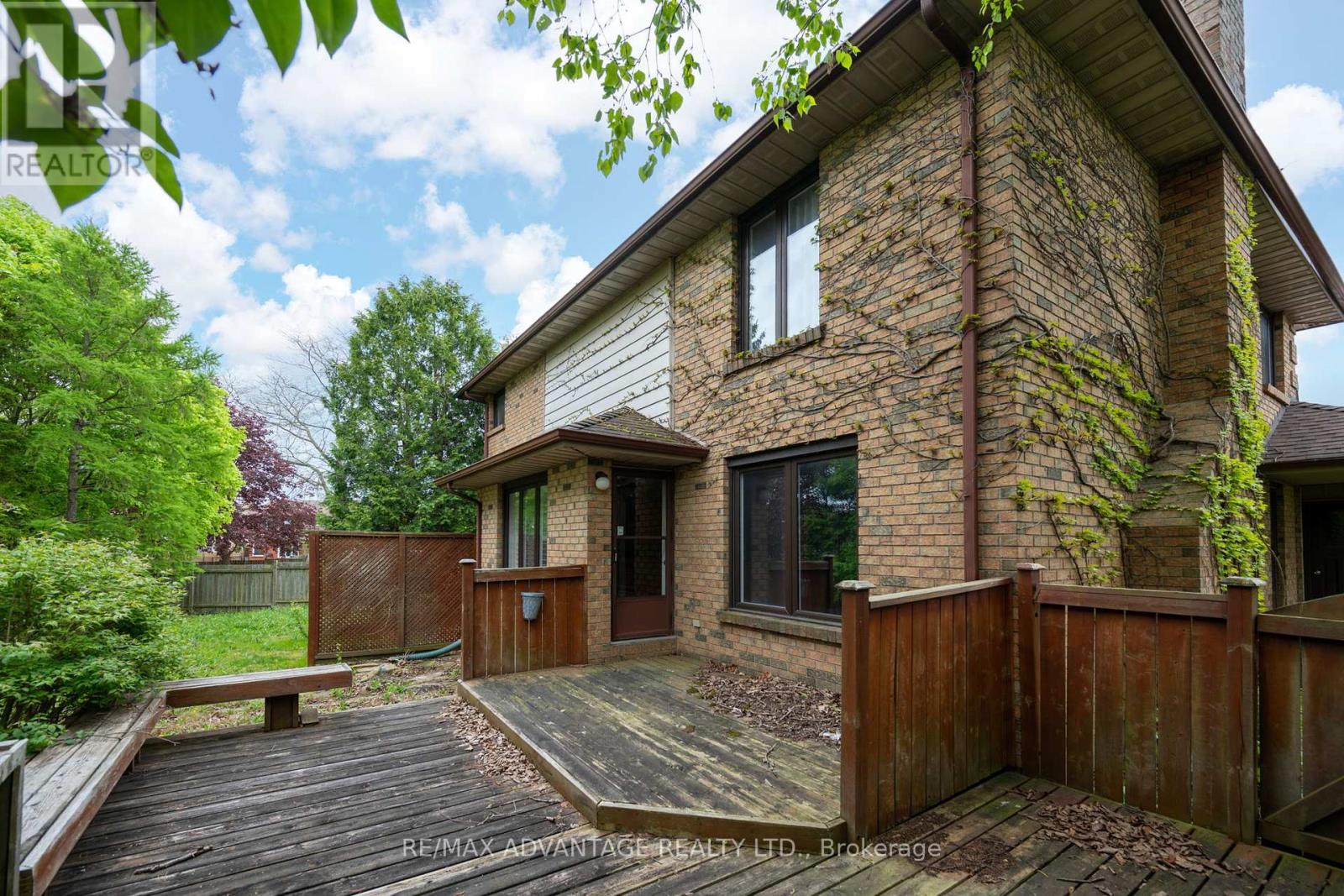 62 Parks Edge Close, London South, Ontario  N6K 3P8 - Photo 39 - X12159909