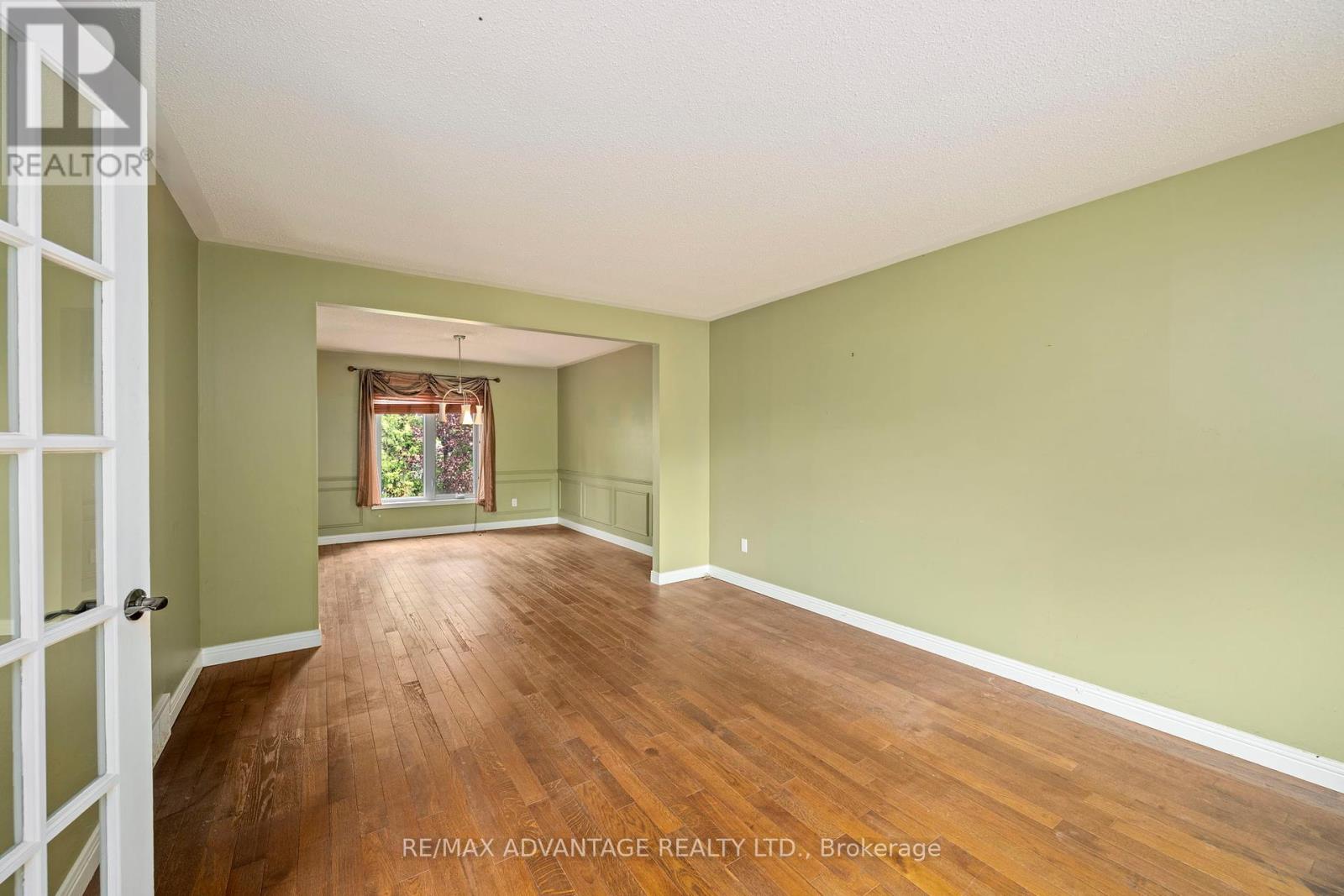 62 Parks Edge Close, London South, Ontario  N6K 3P8 - Photo 4 - X12159909