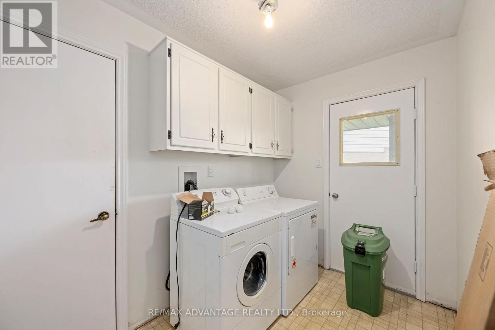 62 Parks Edge Close, London South, Ontario  N6K 3P8 - Photo 8 - X12159909