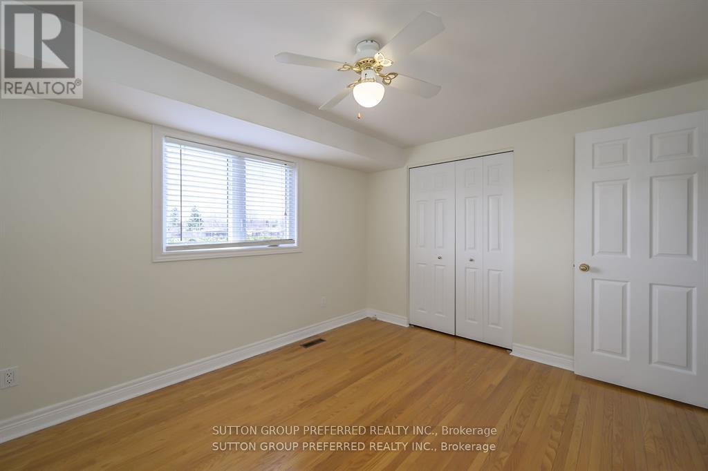 Photo 18 of 46 for 144 Meridene Crescent W