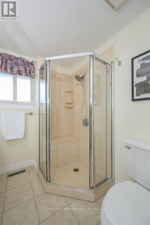 Photo 22 of 46 for 144 Meridene Crescent W