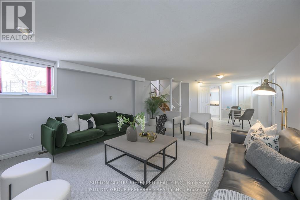 Photo 25 of 46 for 144 Meridene Crescent W