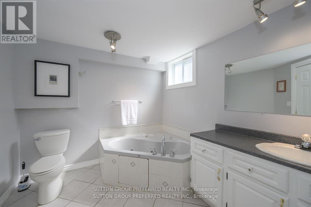 Photo 28 of 46 for 144 Meridene Crescent W