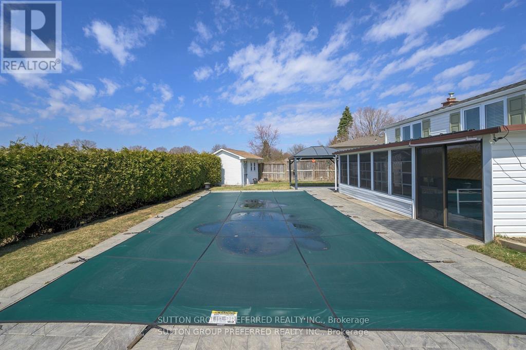 Photo 37 of 46 for 144 Meridene Crescent W