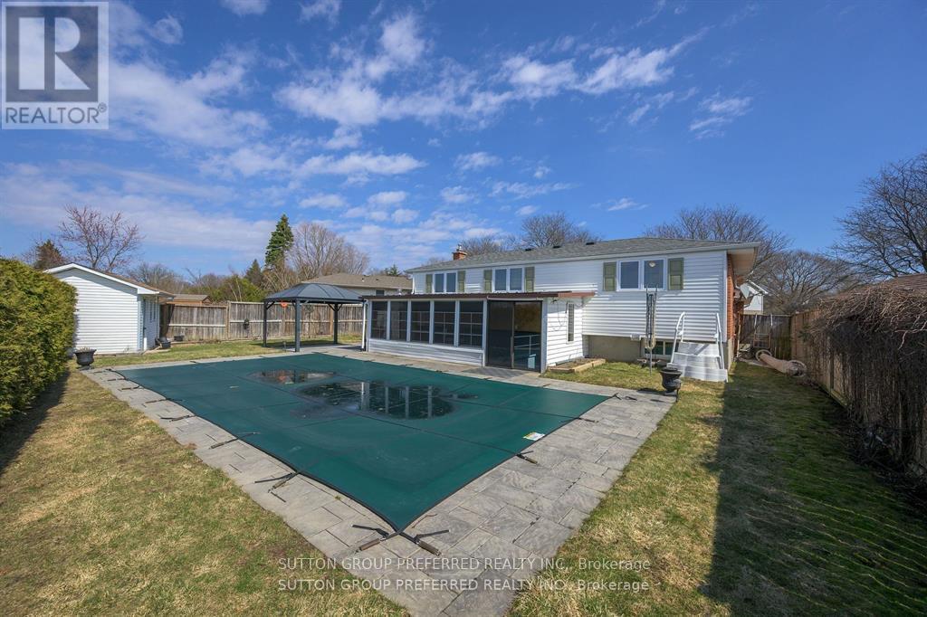 Photo 38 of 46 for 144 Meridene Crescent W