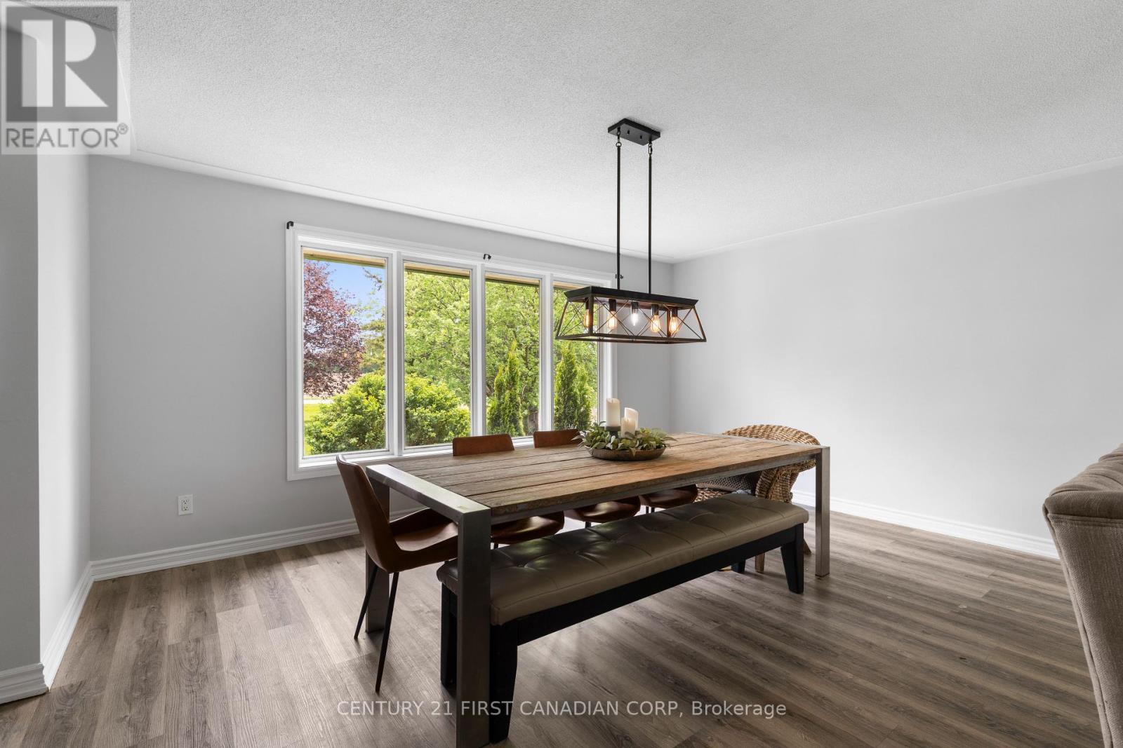 5270 Trafalgar Street, Thames Centre, Ontario  N0L 1G4 - Photo 7 - X12160124