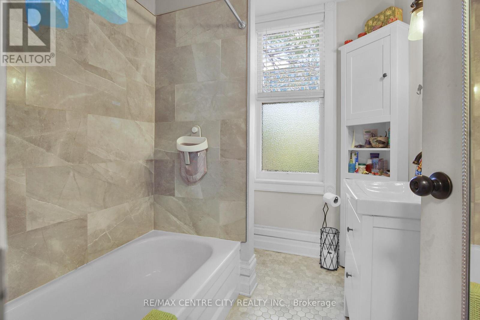 21 Queens Place, London East, Ontario  N5W 3V7 - Photo 20 - X12160190