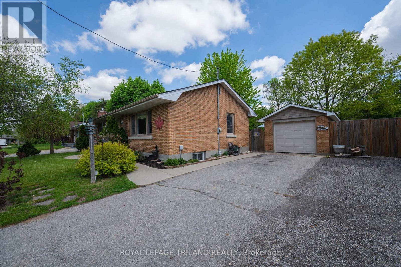 144 Lisgar Avenue, Tillsonburg, Ontario  N4G 3L7 - Photo 6 - X12160217