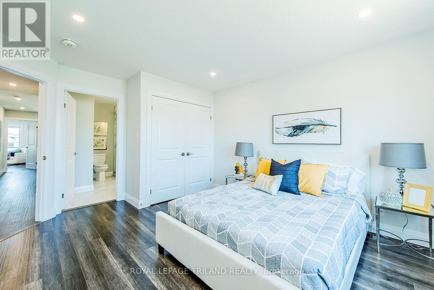 Photo 15 of 20 for 2567 Constance Avenue N