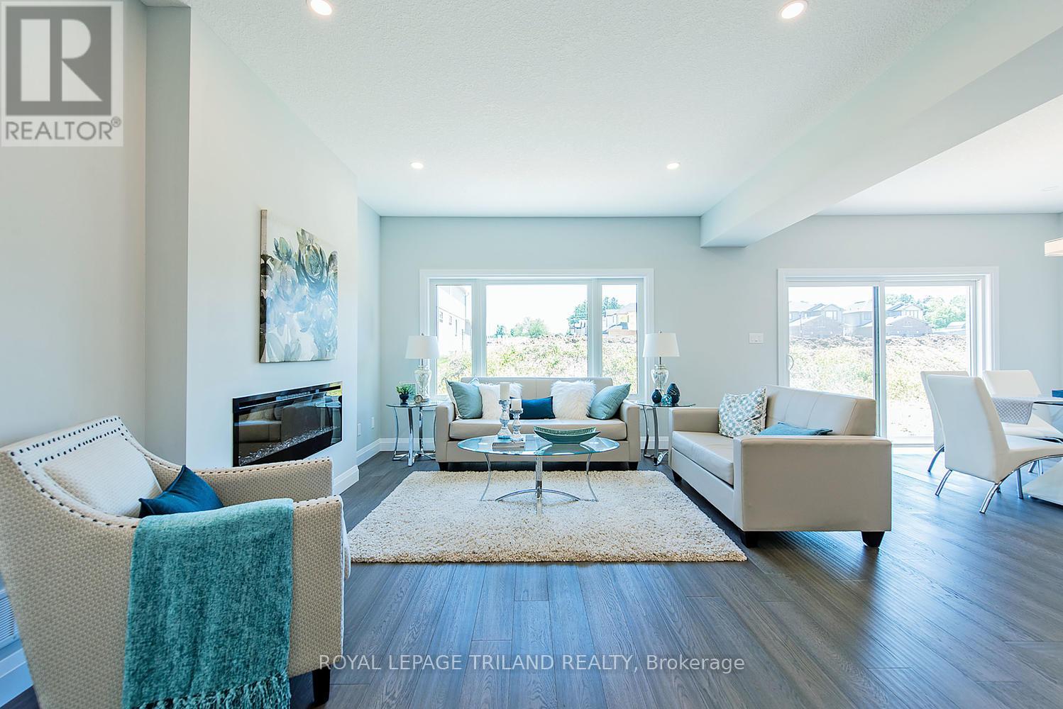 Photo 3 of 20 for 2567 Constance Avenue N