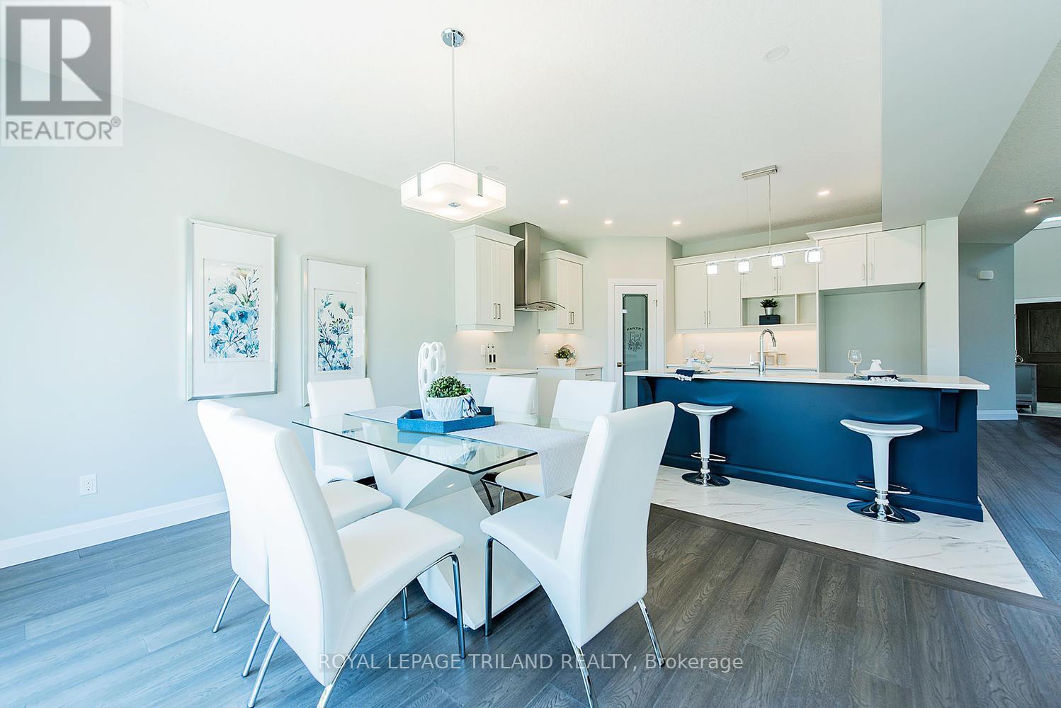 Photo 7 of 20 for 2567 Constance Avenue N