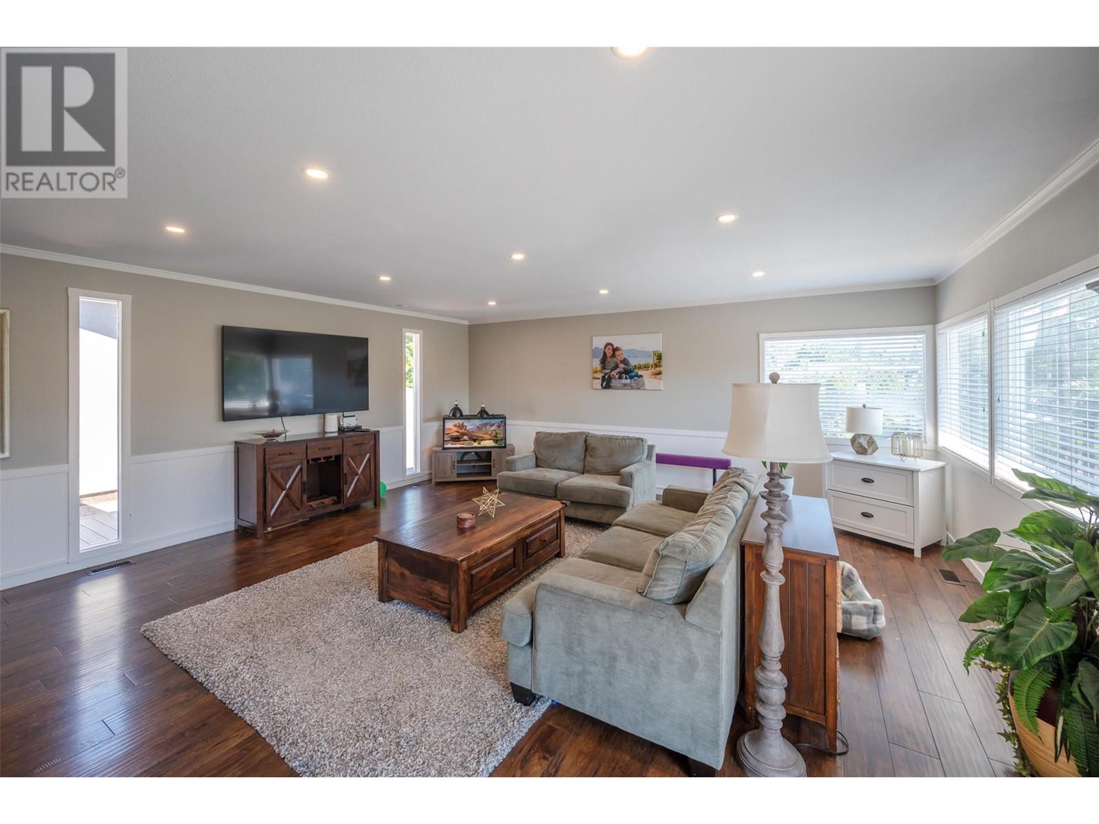 1107 Park Place, Penticton, British Columbia  V2A 8X9 - Photo 33 - 10346787