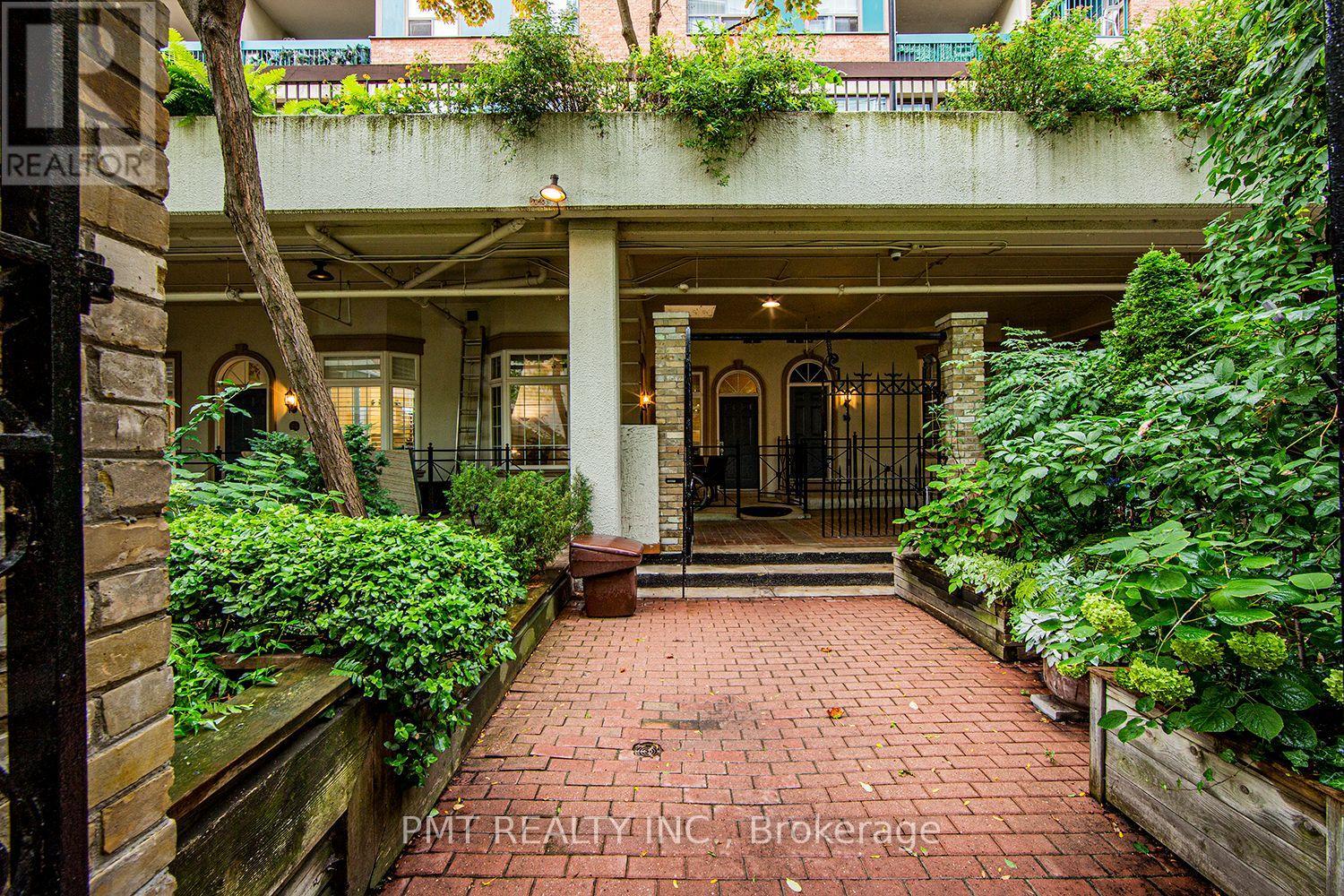 125 - 71 Mccaul Street, Toronto, Ontario  M5T 2X1 - Photo 1 - C12158670