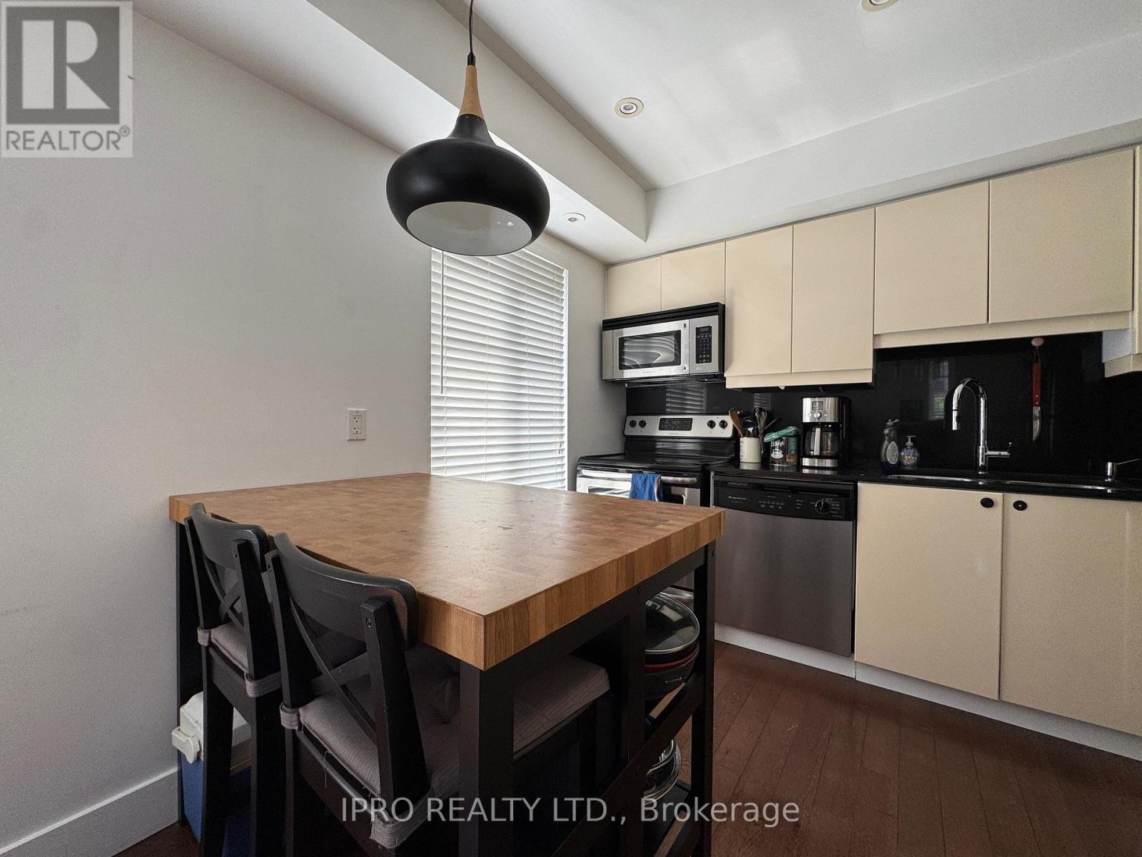 425 - 34 Western Battery Road, Toronto, Ontario  M6K 3N9 - Photo 3 - C12159912
