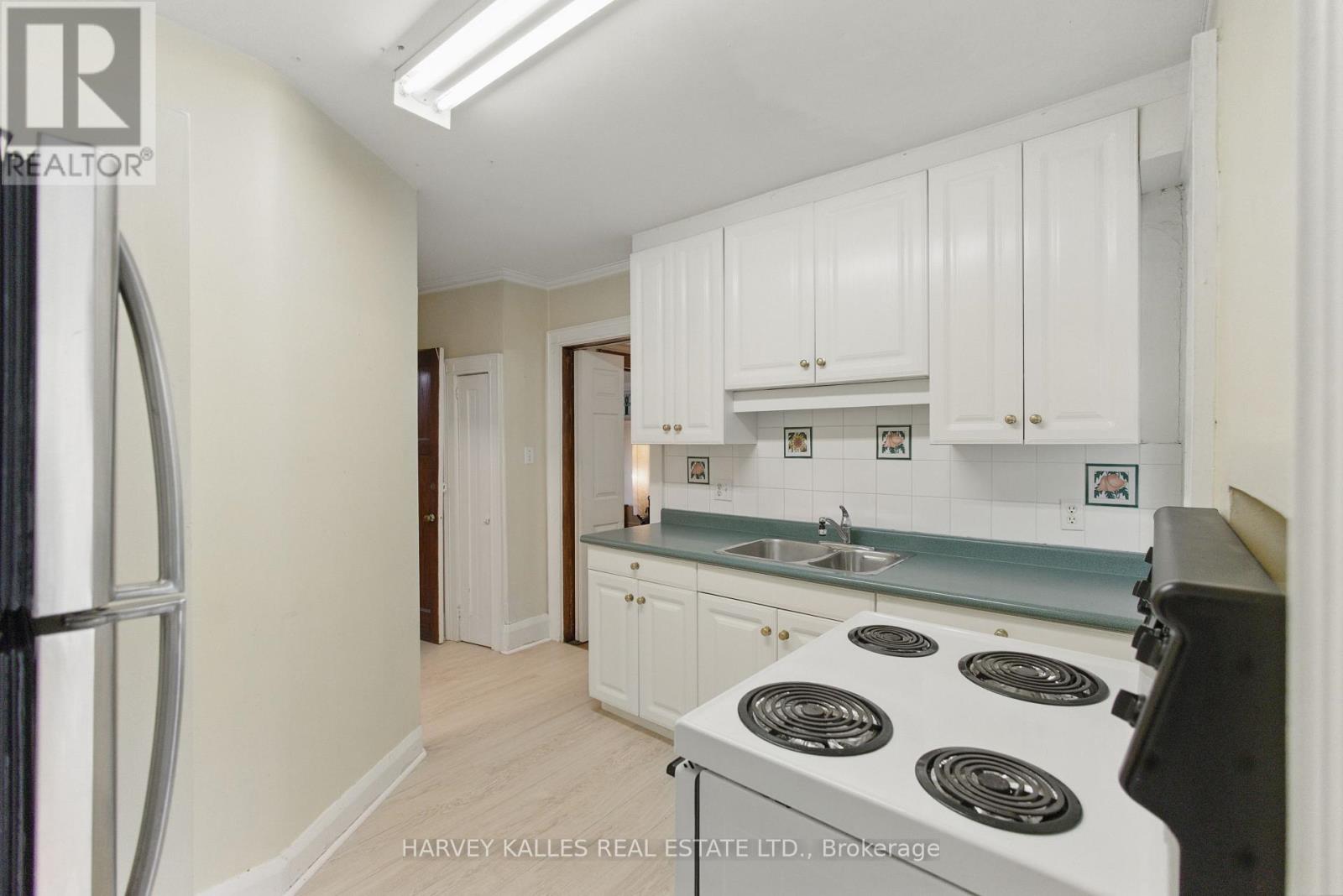 24 Yonge Boulevard, Toronto, Ontario  M5M 3G5 - Photo 16 - C12159955