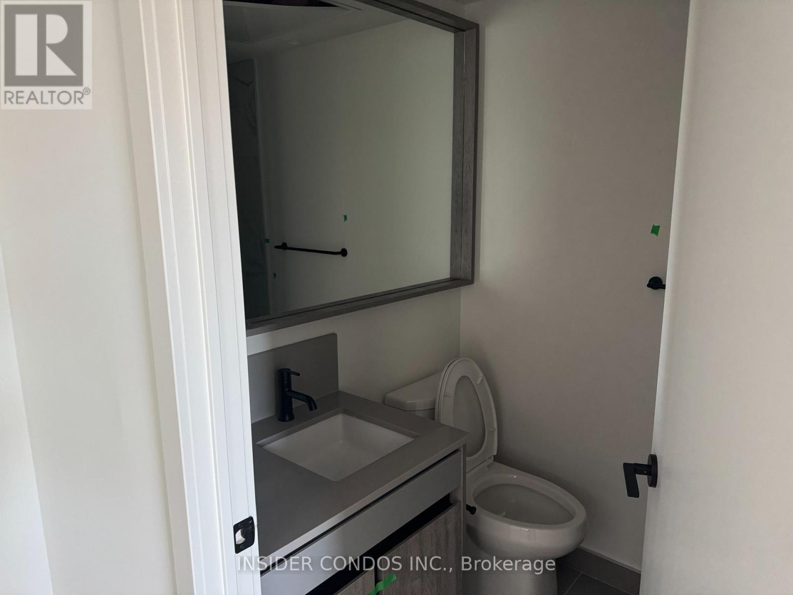 702 - 5 Lakeview Avenue, Toronto, Ontario  M6J 0H3 - Photo 8 - C12159956