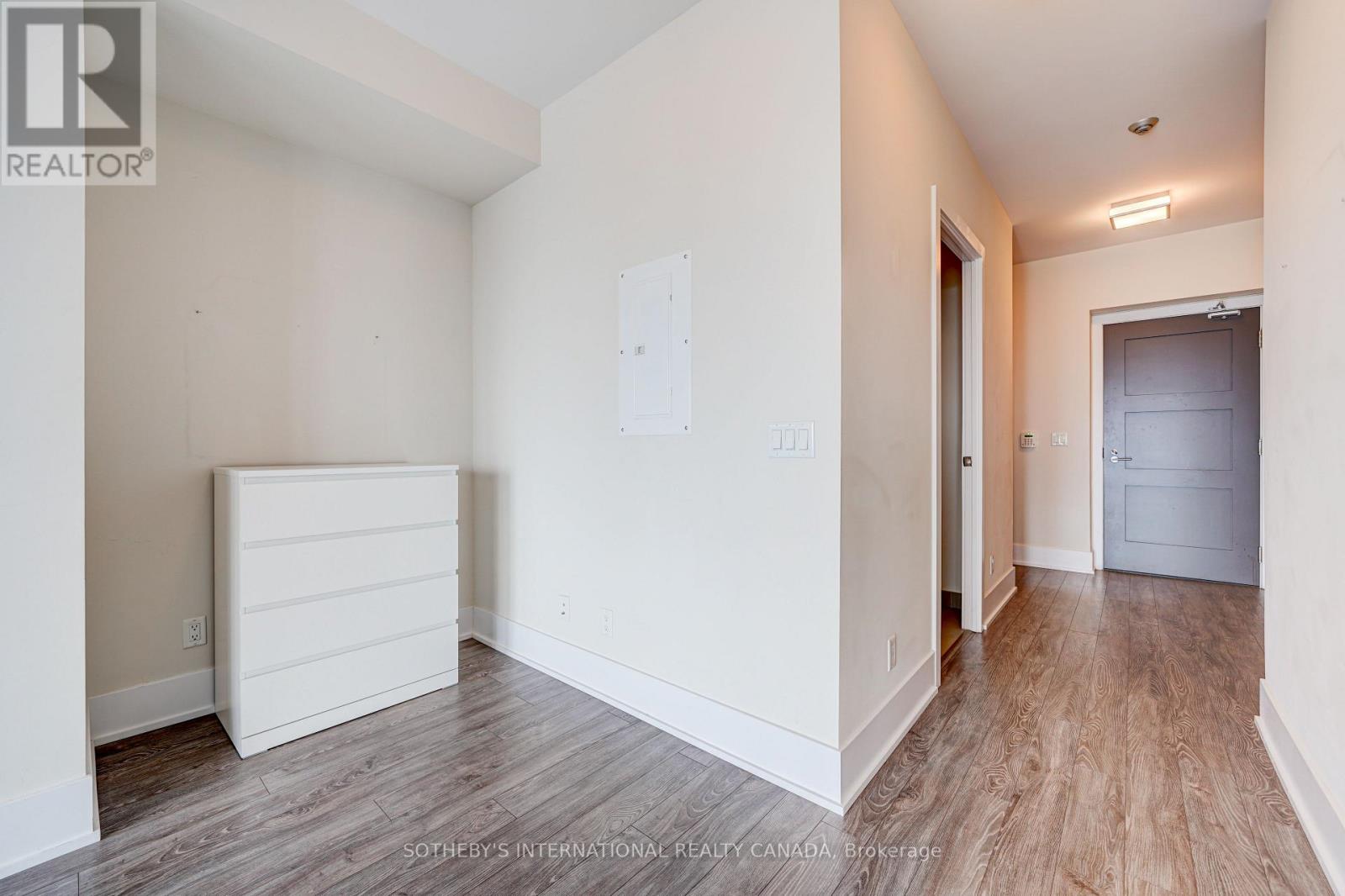 3703 - 300 Front Street W, Toronto (Waterfront Communities), Ontario  M5V 0E9 - Photo 16 - C12160037
