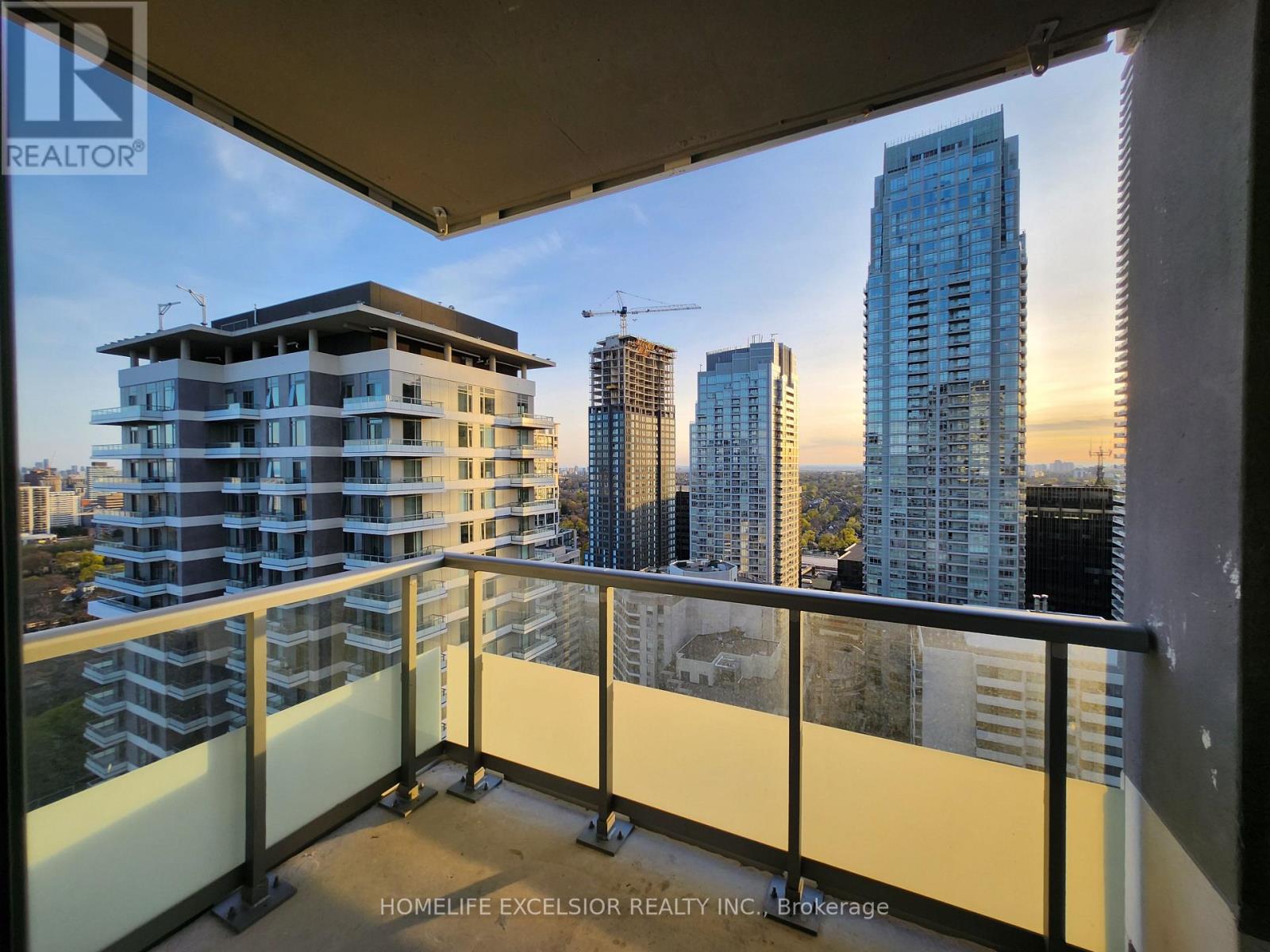2716 - 50 Dunfield Avenue, Toronto, Ontario  M4S 0E4 - Photo 16 - C12160045