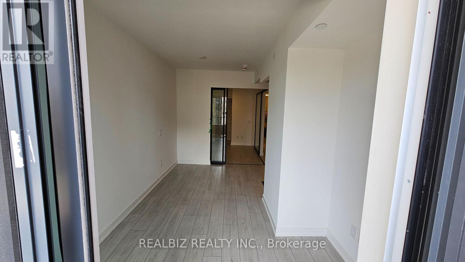 Property at 310 - 1200 DUNDAS STREET W image 2