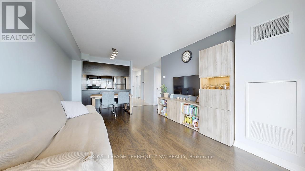 1905 - 275 Yorkland Road, Toronto (Henry Farm), Ontario  M2J 0B4 - Photo 3 - C12160082