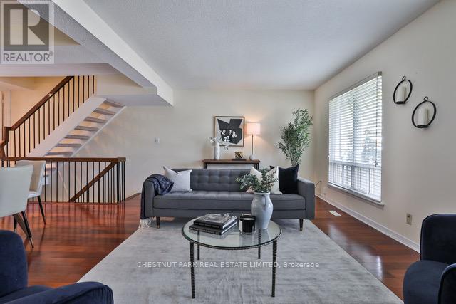 84 Flaming Roseway, Toronto (Willowdale East), Ontario  M5N 5W8 - Photo 3 - C12160104