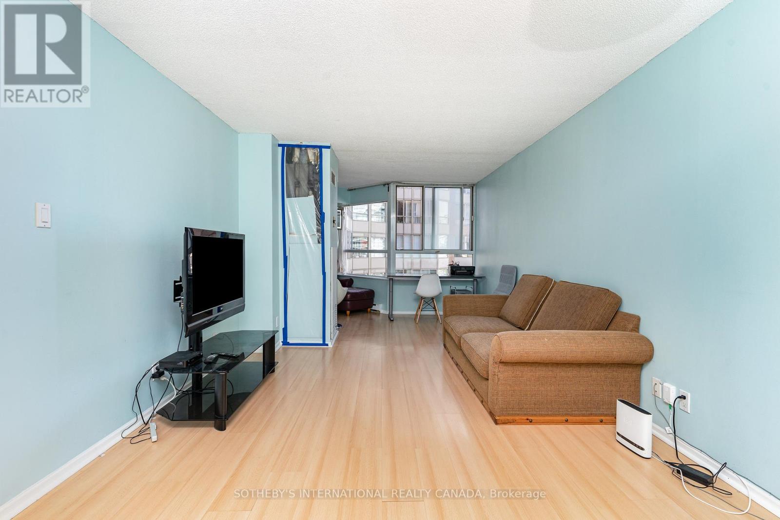 1819 - 711 Bay Street, Toronto, Ontario  M5G 2J8 - Photo 5 - C12160166