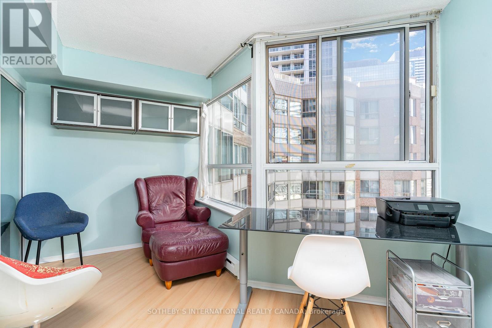 1819 - 711 Bay Street, Toronto, Ontario  M5G 2J8 - Photo 7 - C12160166