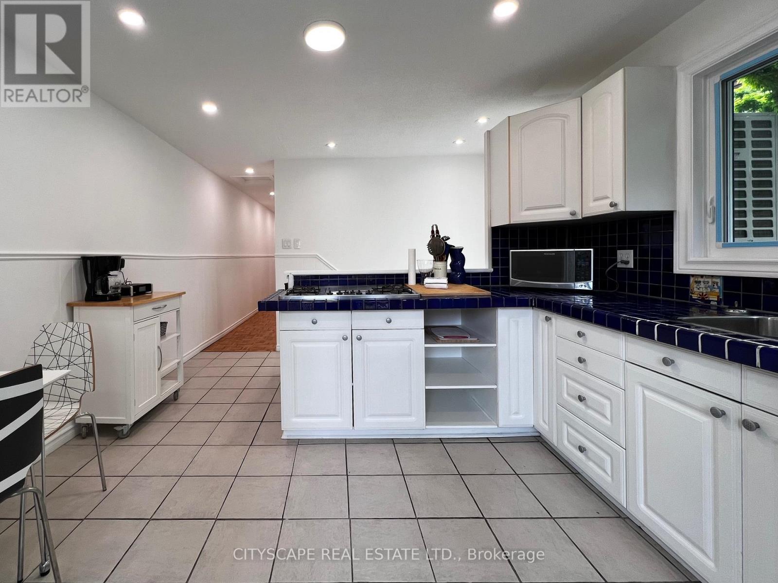 194 Manning Avenue, Toronto, Ontario  M6J 2K5 - Photo 14 - C12160185