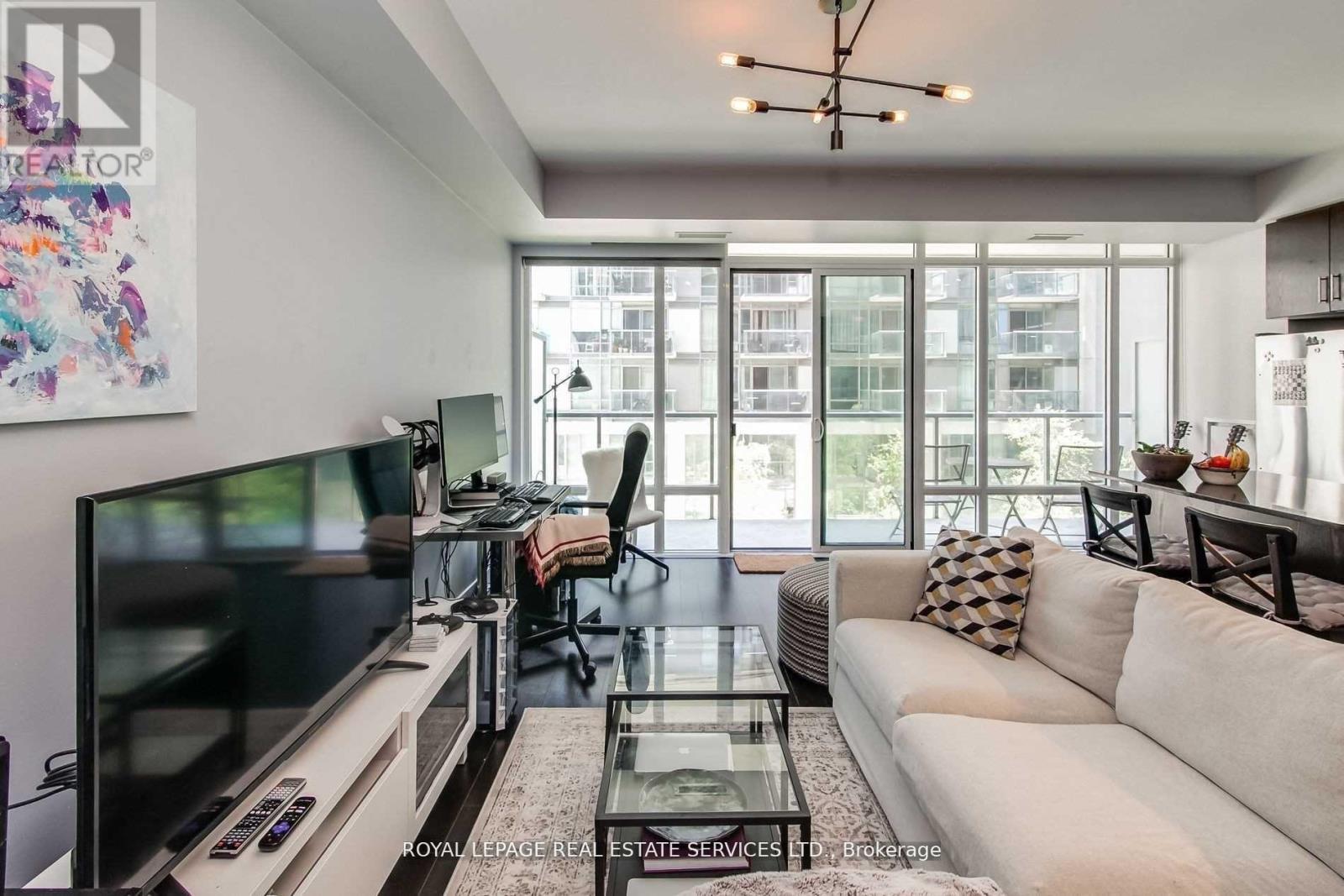 330 - 90 Stadium Road, Toronto, Ontario  M5V 3W5 - Photo 10 - C12160233