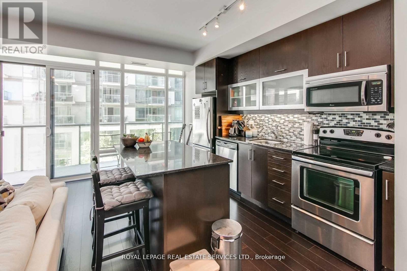 330 - 90 Stadium Road, Toronto, Ontario  M5V 3W5 - Photo 13 - C12160233
