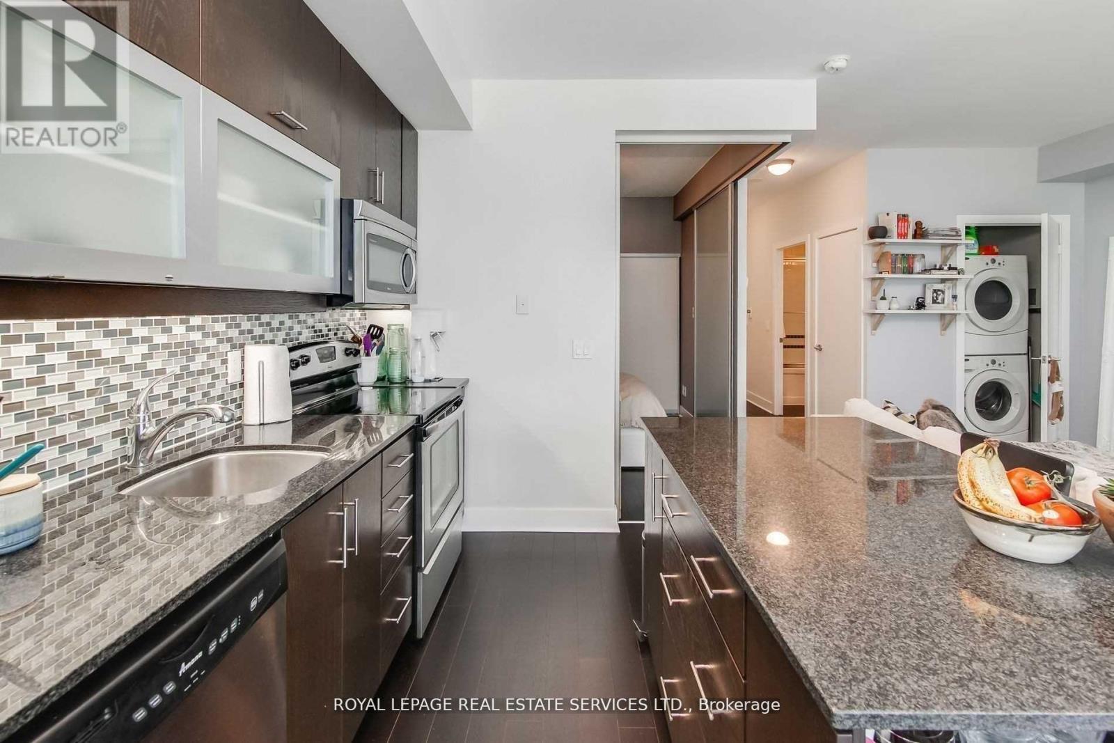 330 - 90 Stadium Road, Toronto, Ontario  M5V 3W5 - Photo 19 - C12160233