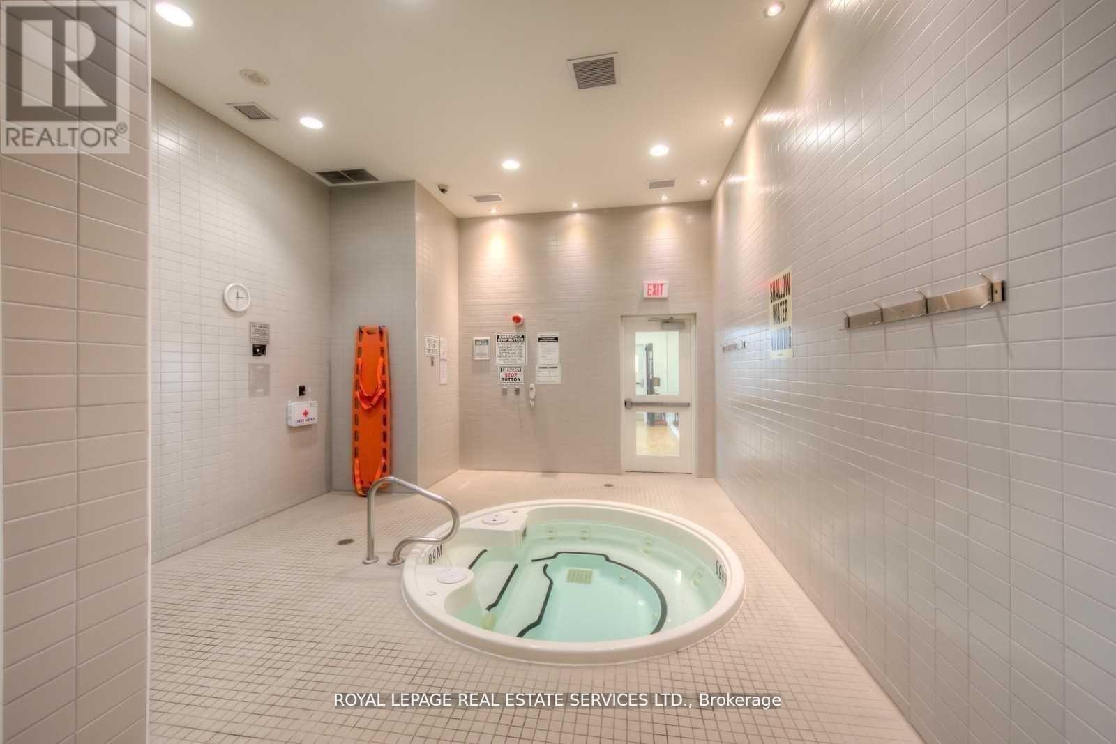 330 - 90 Stadium Road, Toronto, Ontario  M5V 3W5 - Photo 31 - C12160233