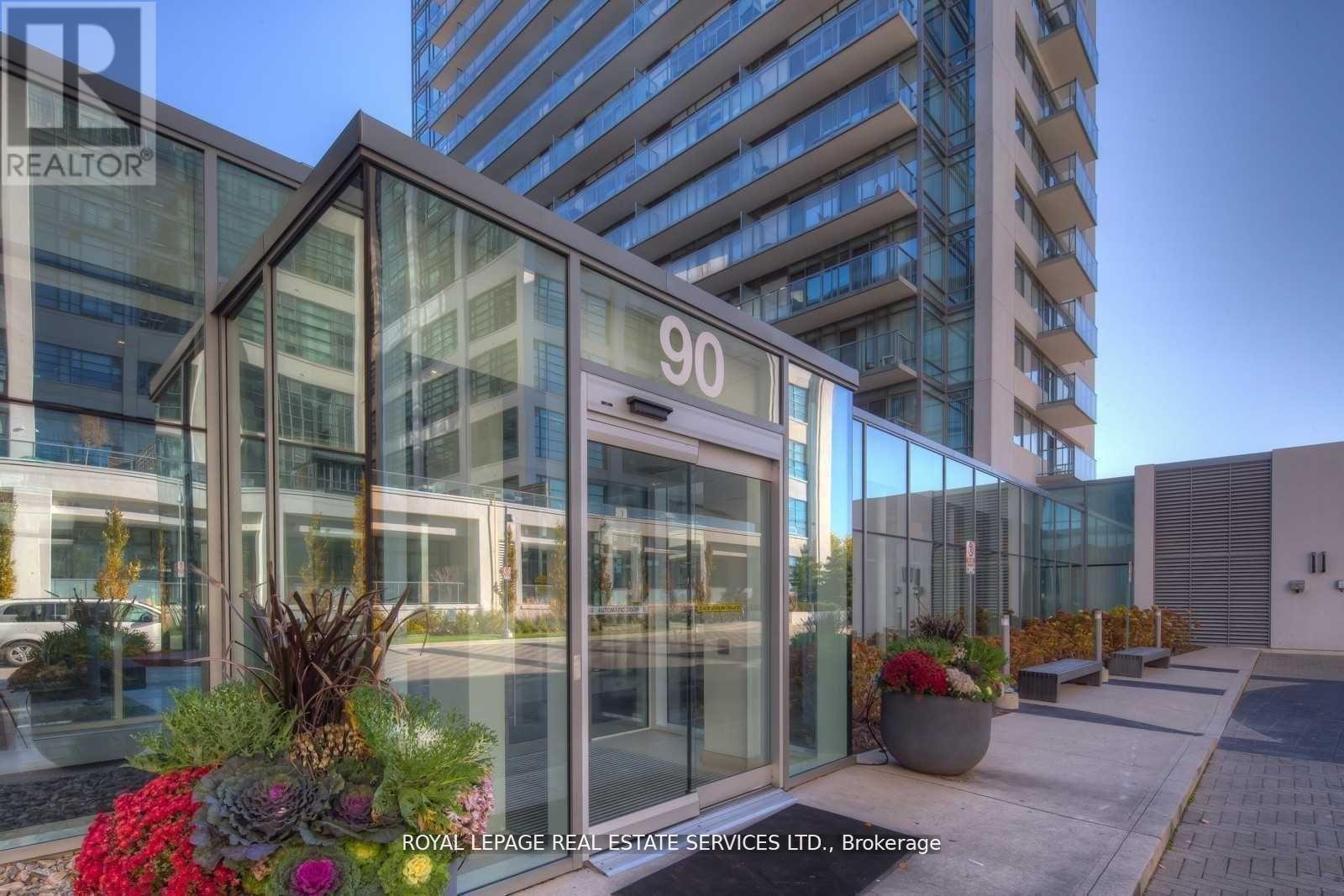 330 - 90 Stadium Road, Toronto, Ontario  M5V 3W5 - Photo 4 - C12160233
