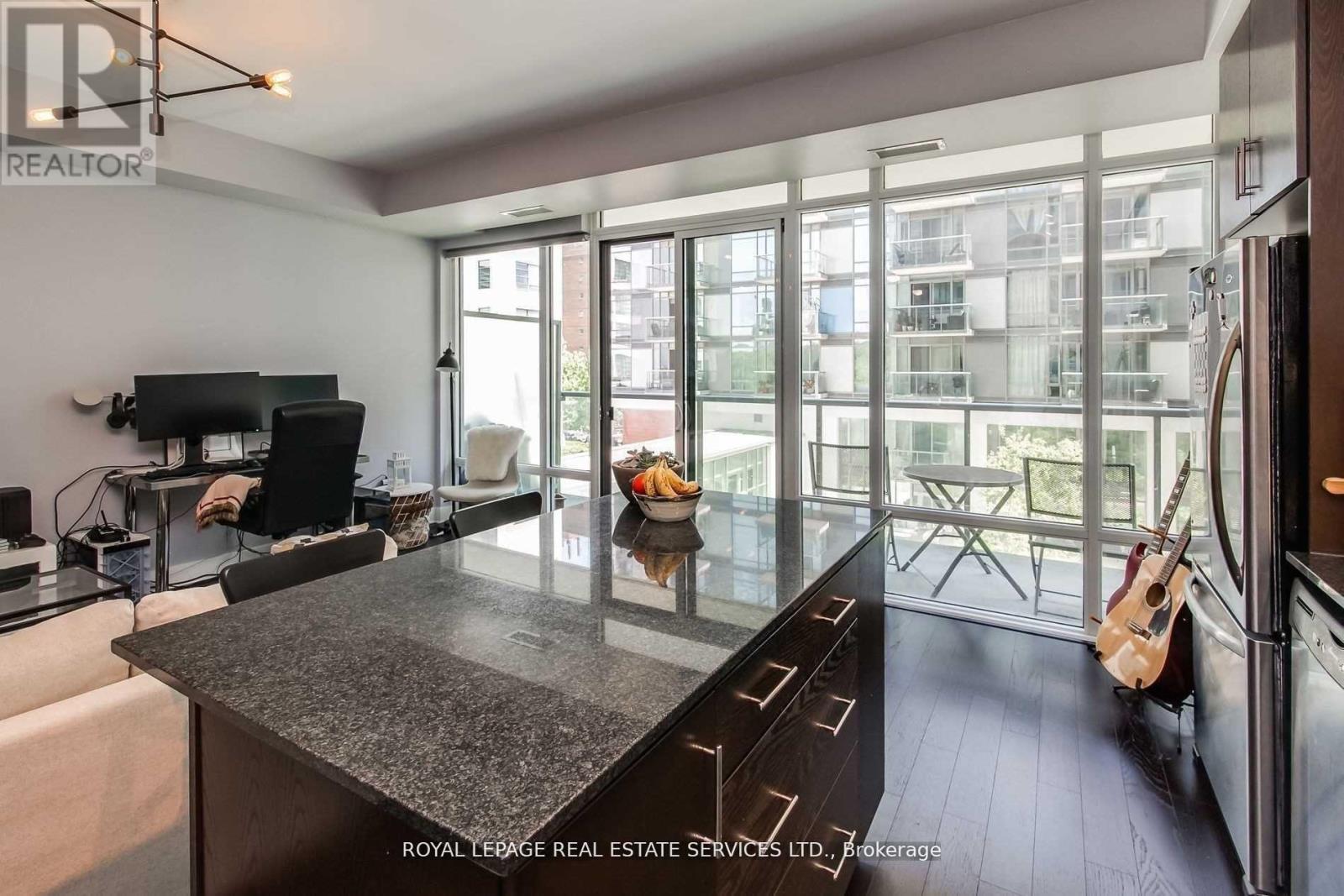 330 - 90 Stadium Road, Toronto, Ontario  M5V 3W5 - Photo 8 - C12160233