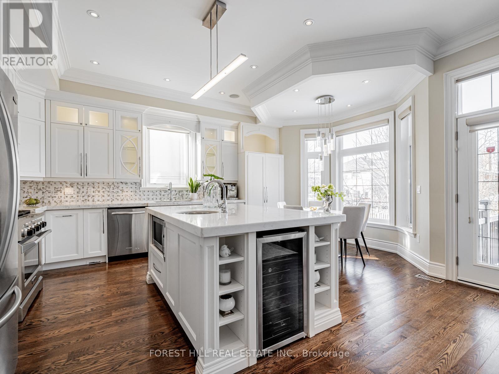 62 Athabaska Avenue, Toronto, Ontario  M2M 2T9 - Photo 19 - C12160237