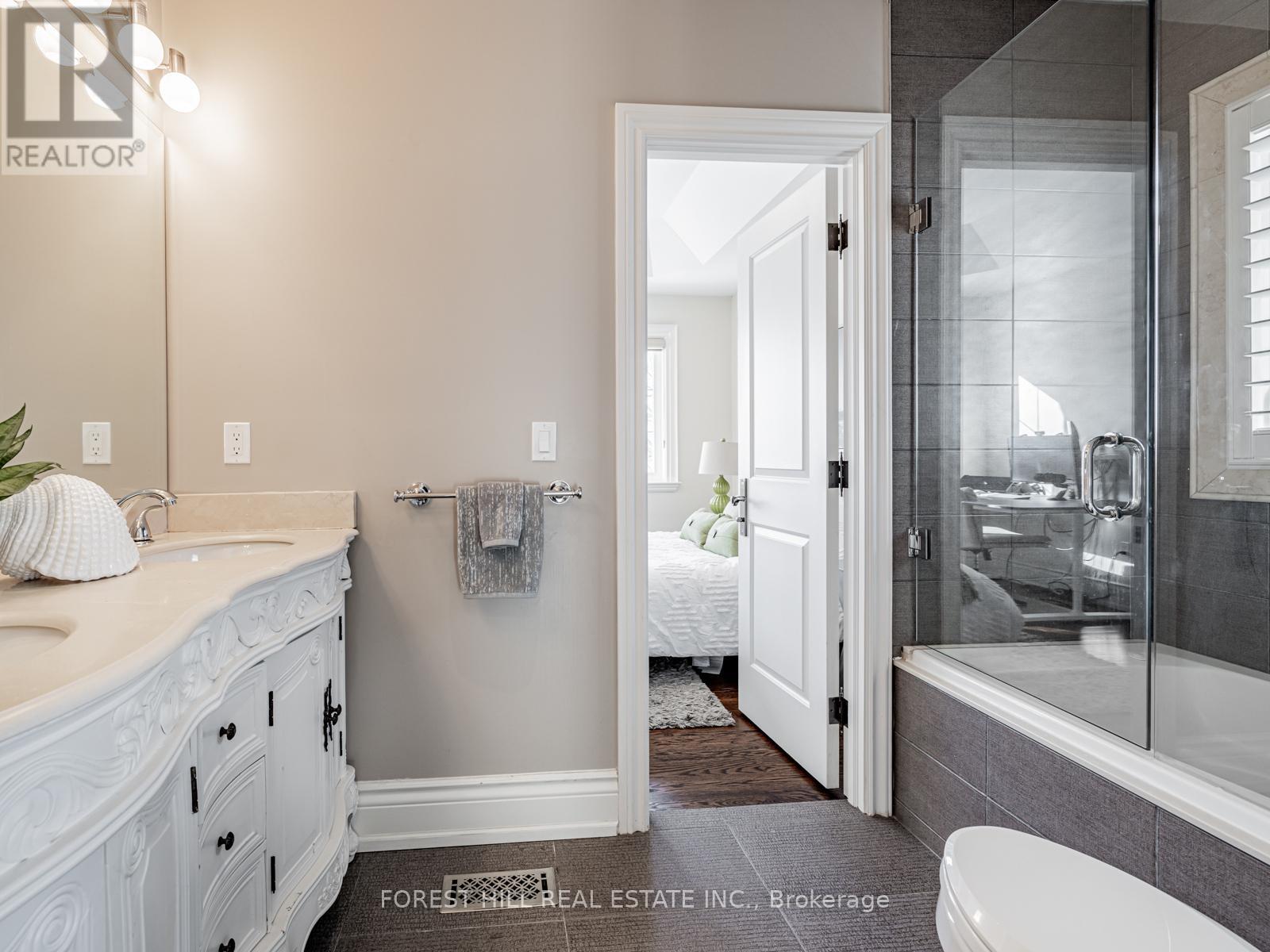 62 Athabaska Avenue, Toronto, Ontario  M2M 2T9 - Photo 29 - C12160237