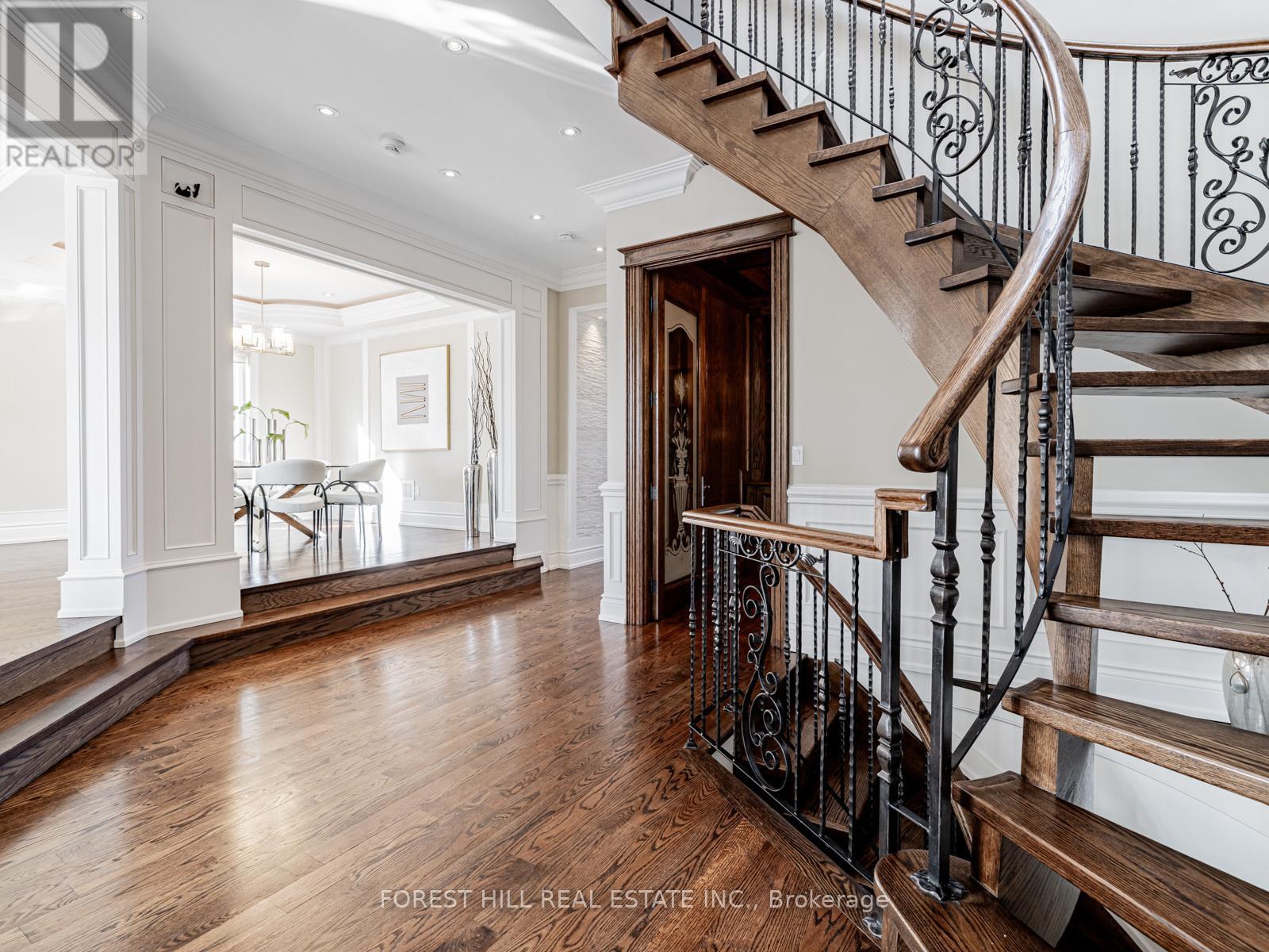 62 Athabaska Avenue, Toronto, Ontario  M2M 2T9 - Photo 3 - C12160237