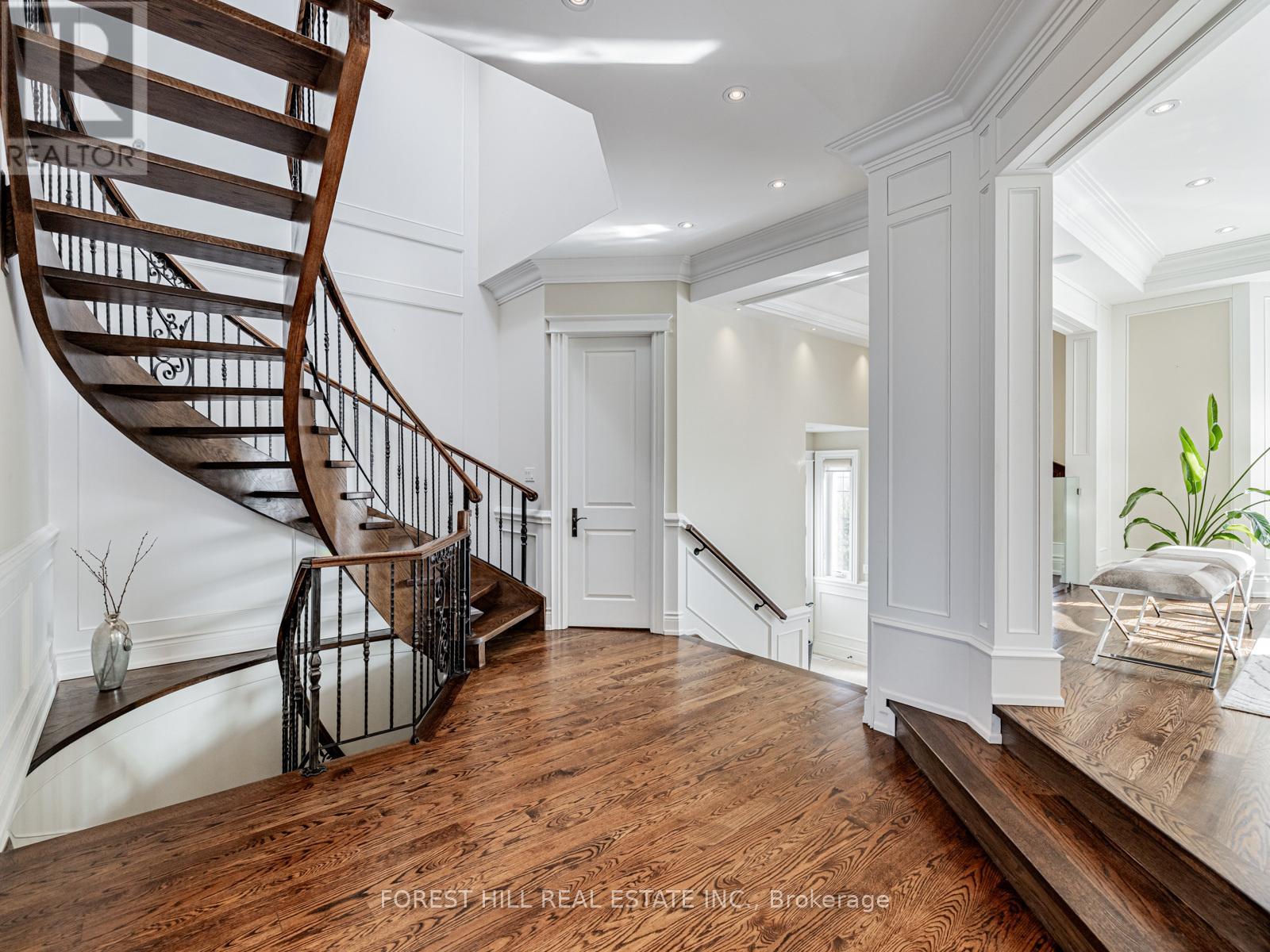 62 Athabaska Avenue, Toronto, Ontario  M2M 2T9 - Photo 6 - C12160237