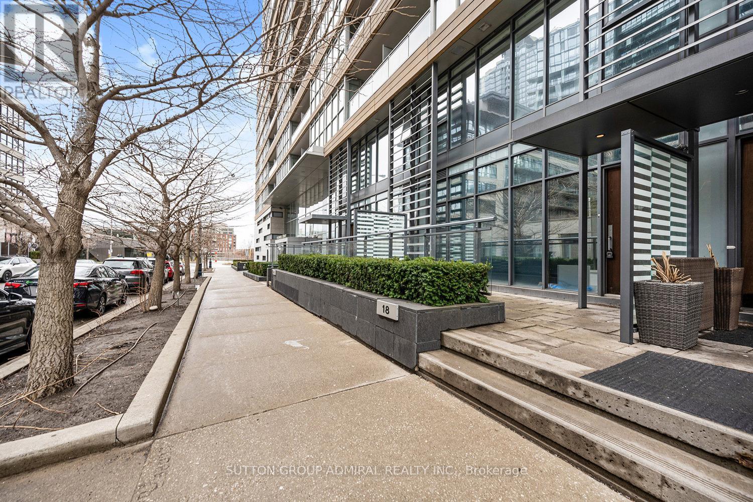 G20 - 18 CAPREOL COURT, toronto (waterfront communities), Ontario