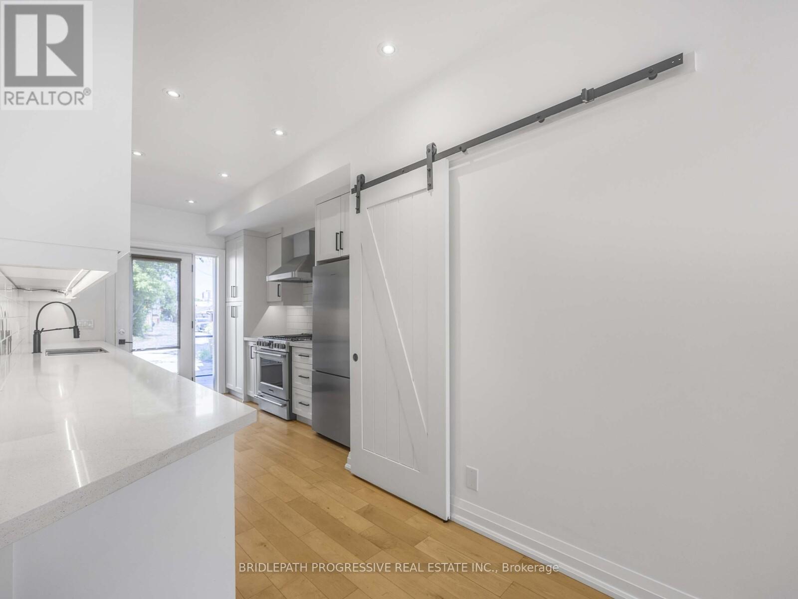 1193 Ossington Avenue E, Toronto (Wychwood), Ontario  M6G 3W4 - Photo 9 - C12160322