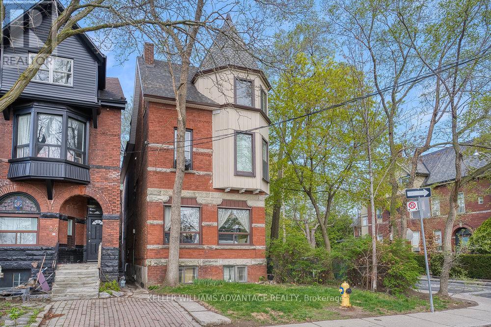 43 Dewson Street, Toronto, Ontario  M6H 1G6 - Photo 4 - C12160363