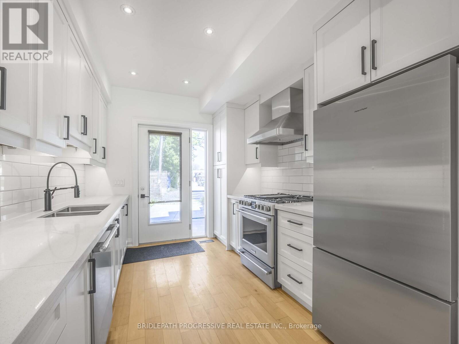 1193 Ossington Avenue, Toronto, Ontario  M6G 3W1 - Photo 10 - C12160459