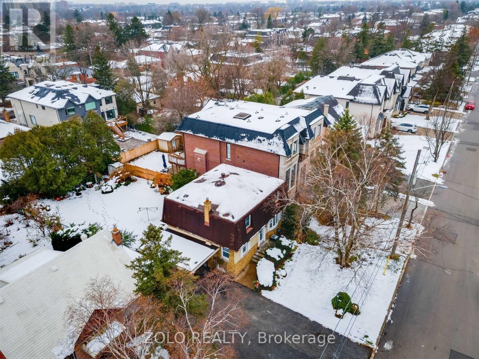 Property at 401 HOUNSLOW AVENUE image 4
